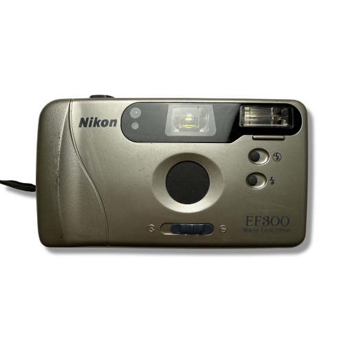 Aparat analogowy Nikon EF300 | streetcamera35