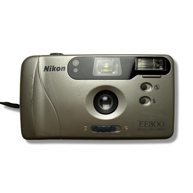 Aparat analogowy Nikon EF300 | streetcamera35