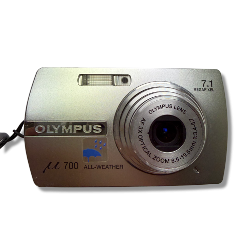Aparat cyfrowy Olympus Mju 700 | streetcamera35