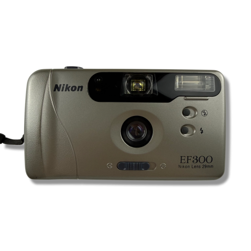Aparat analogowy Nikon EF300 | streetcamera35
