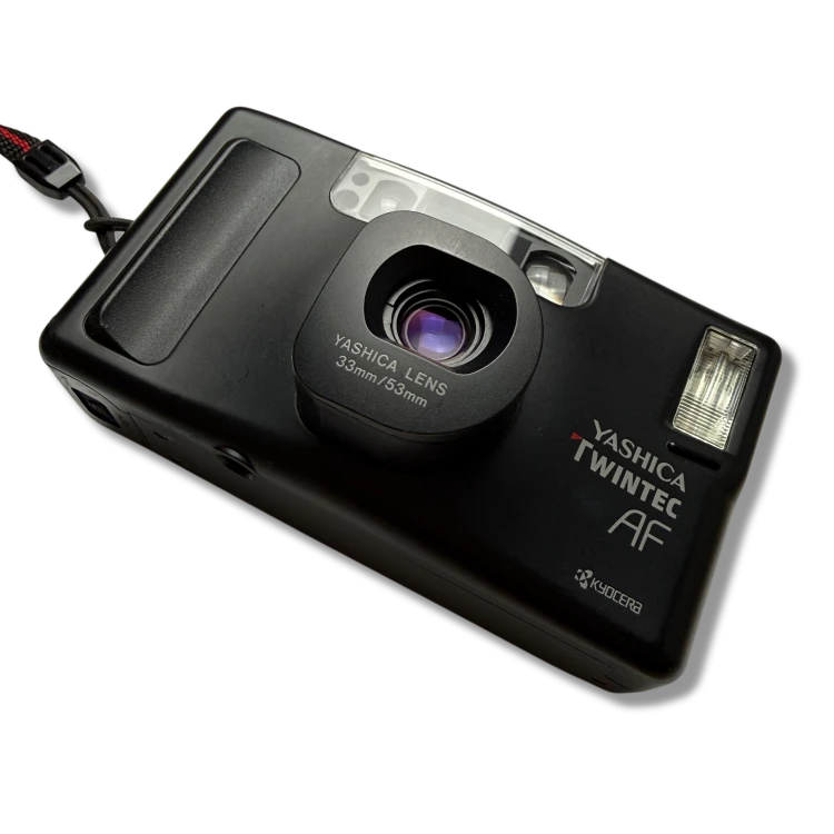Aparat analogowy Yashica Twintec AF | streetcamera35
