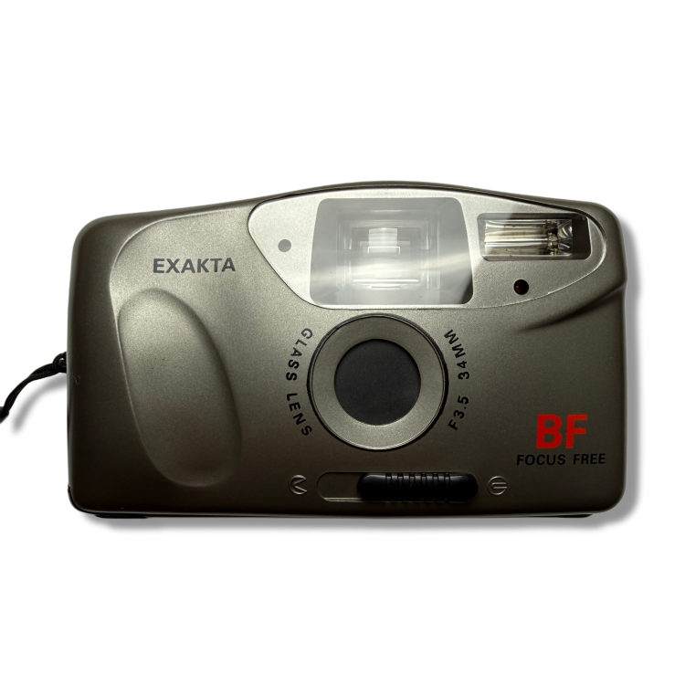 Aparat analogowy Exakta BF | streetcamera35